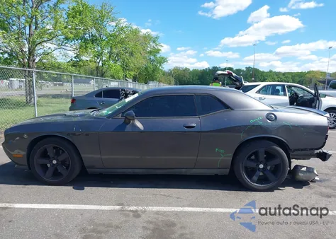 2013 Dodge Challenger R/T z USA, uszkodzony, nr VIN 2C3CDYBT6DH611180